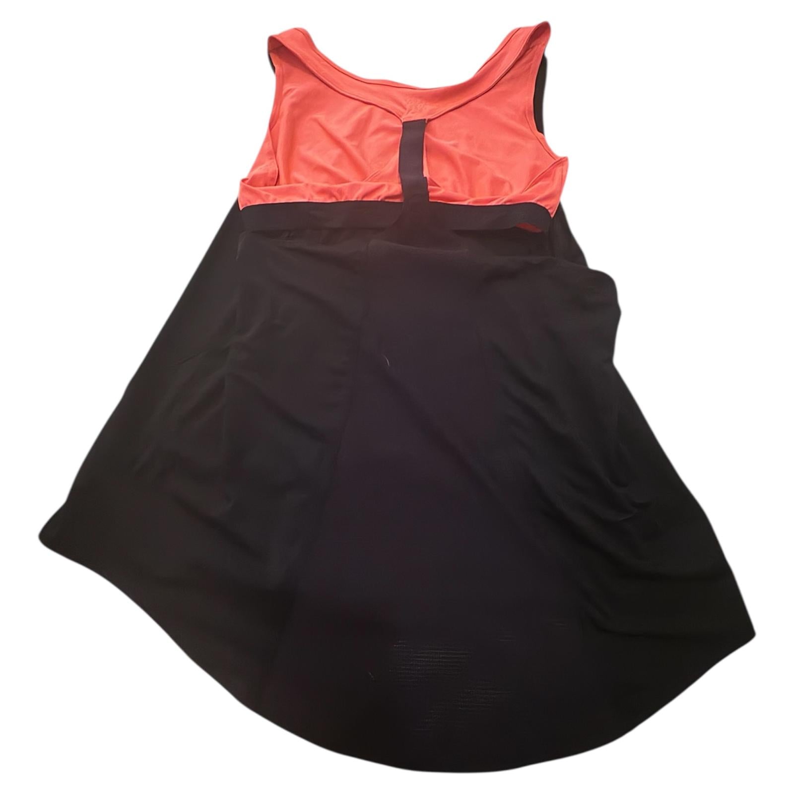 Camiseta deportiva negra con sujetador naranja talla M 6,49€