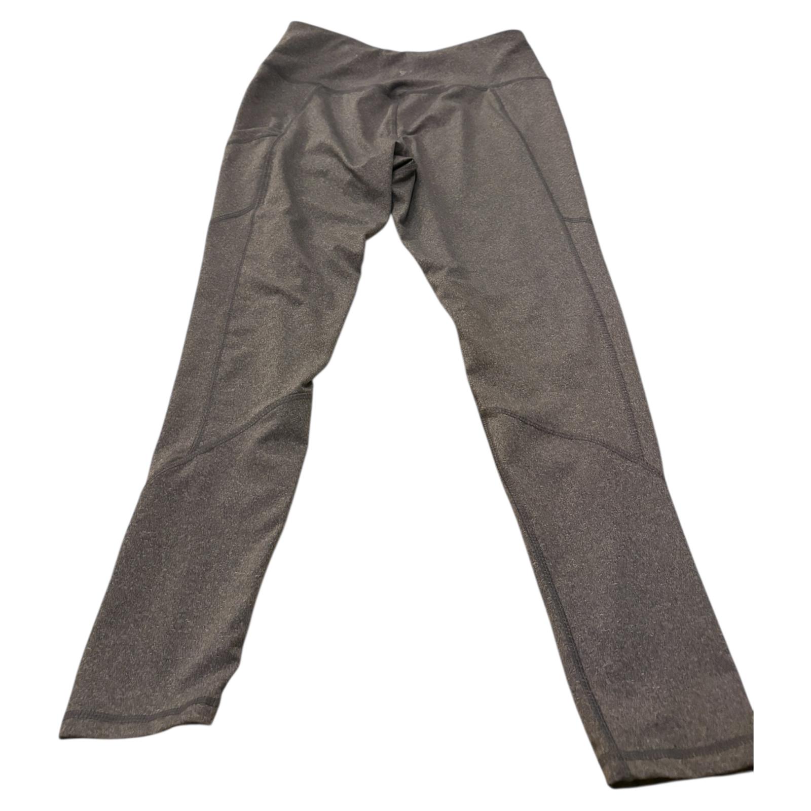 Mallas deportivas grises con bolsillo talla S 5.99 € SIN ESTRENAR