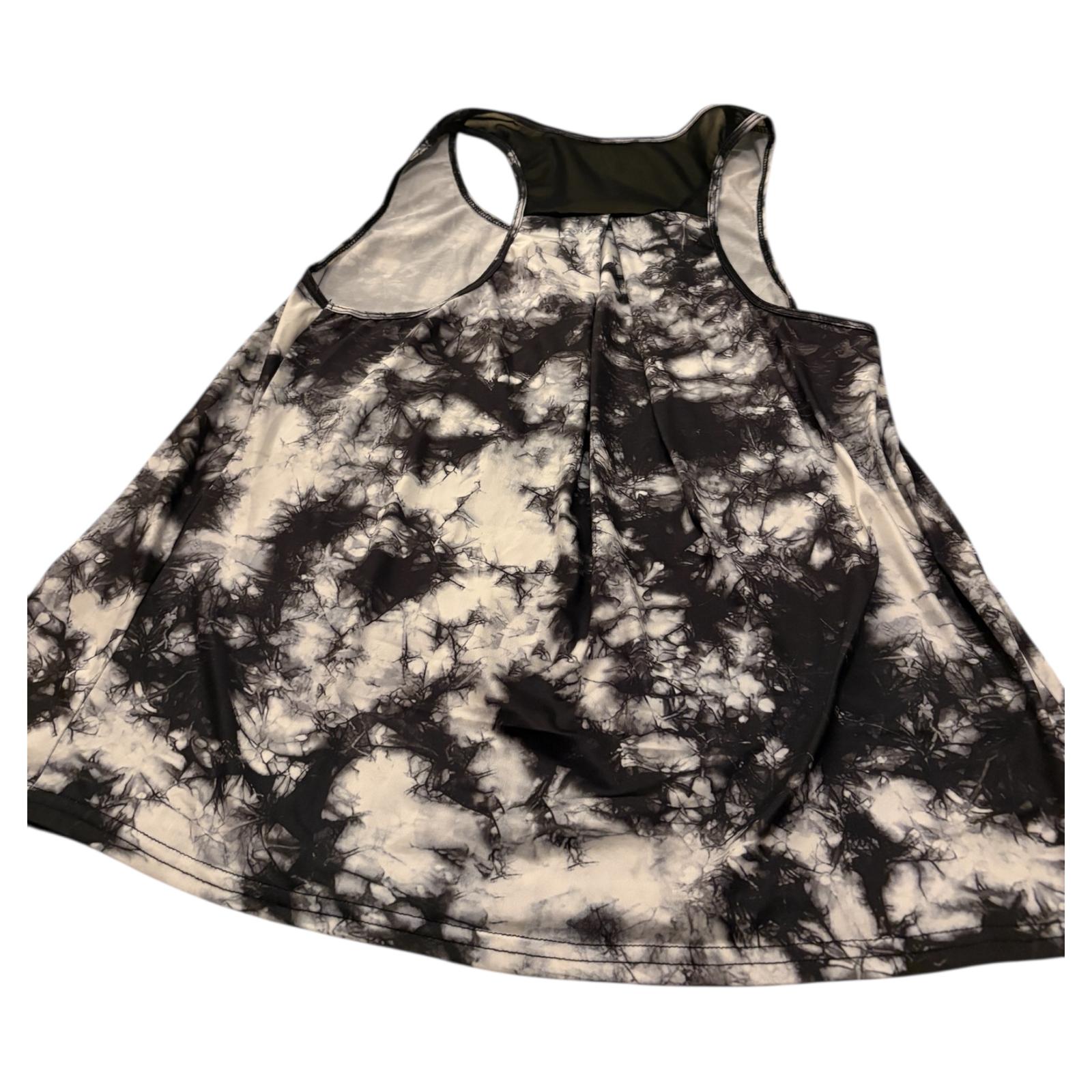 Camiseta deportiva gris y negra Talla L 4,99 SIN ESTRENAR